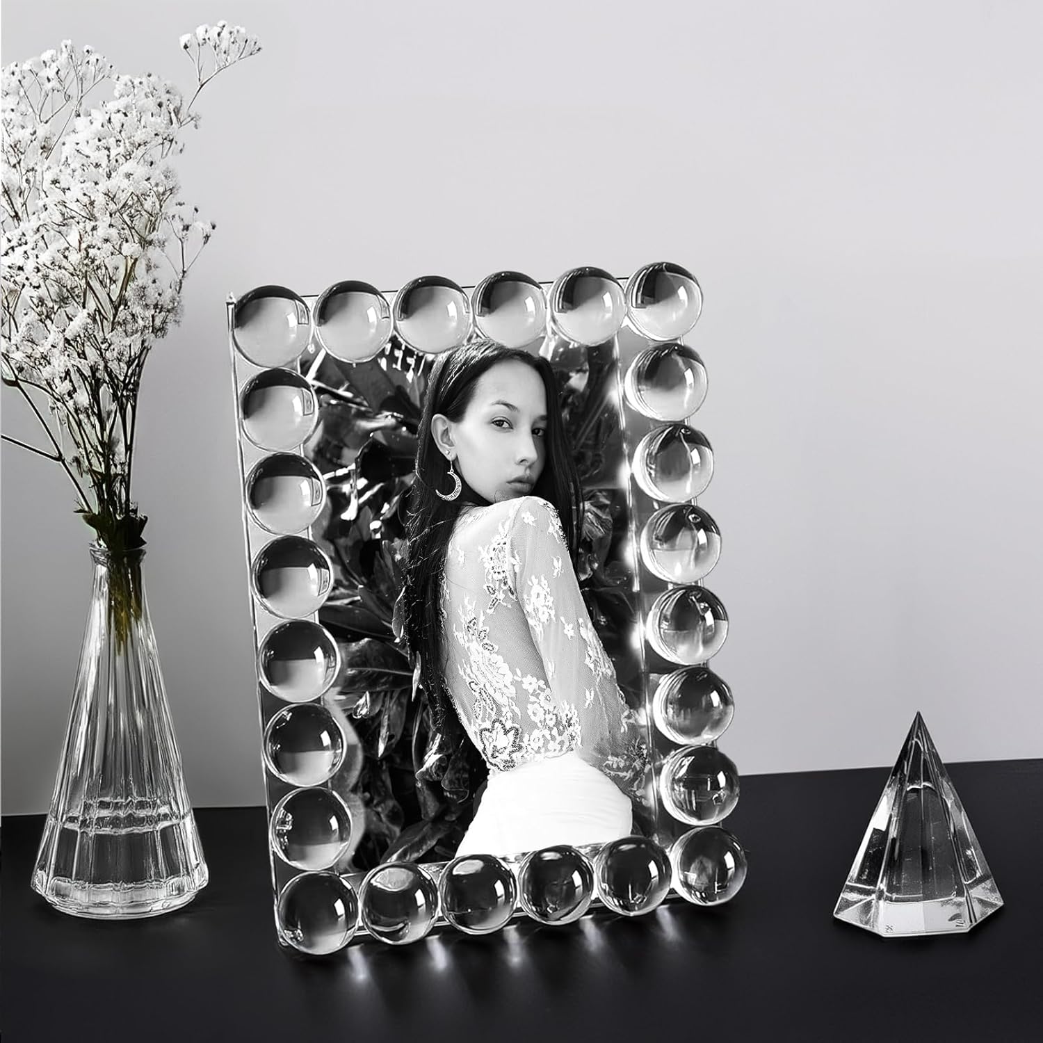 5x7 Clear Bubble Crystal Picture Frame,with 24 Clear Balls,Crystal Standing Photo Frame,Exquisite Desk Craft,Vertical Display,for Office and Home - Image 4